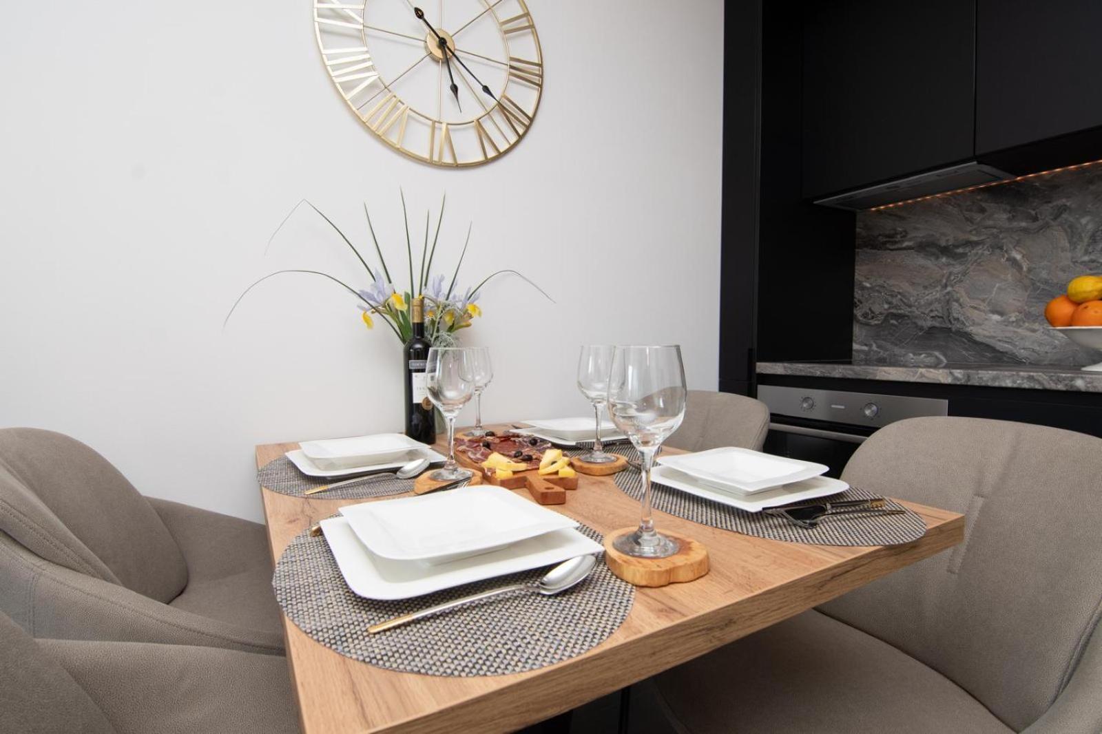 Studio Apartman Apollonia Sinj Exterior foto